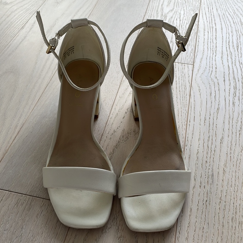 Aldo Ivory Block Heel Sandals with Gold Accents - Picture 2 of 7